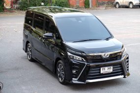 2020 Toyota Voxy 2.0 ZS Wagon รถบ้านมือเดียว